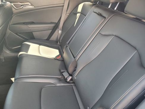 Used 2025 Kia Sportage EX AWD/4WD image 13