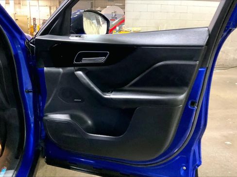 Used 2020 Jaguar F-PACE Premium image 23