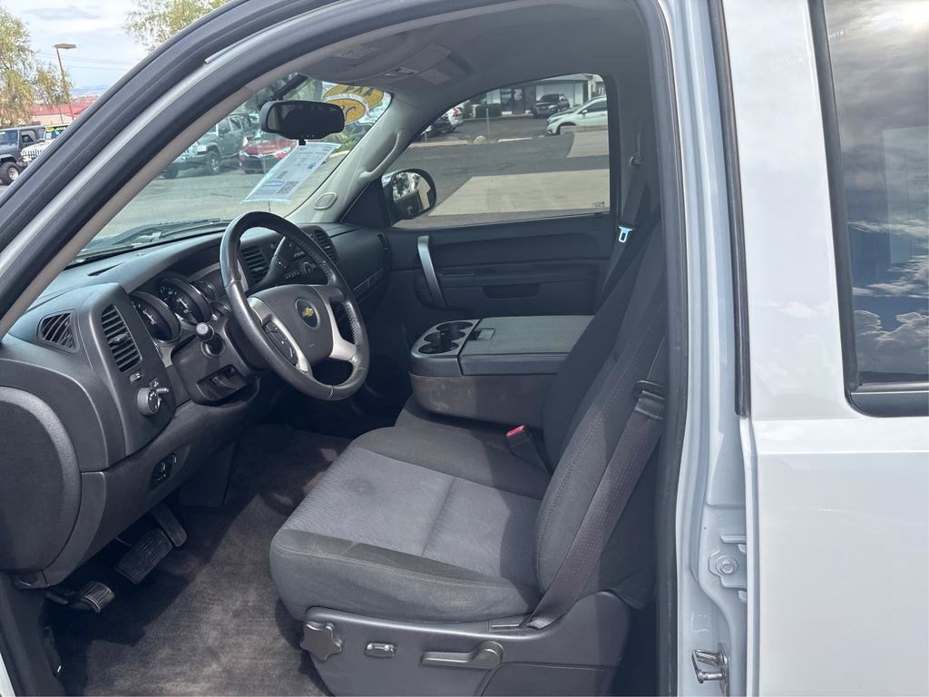 Used 2014 Chevrolet Silverado 2500 LT w/ Z71 Appearance Package AWD/4WD image 9
