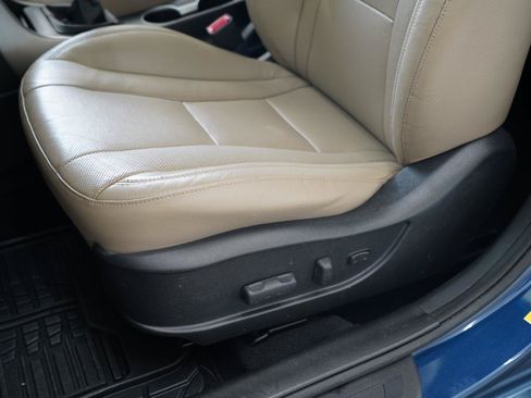 Used 2014 Hyundai Elantra GT w/ Option Group 02 FWD image 27