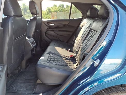Used 2021 Chevrolet Equinox LT FWD image 32