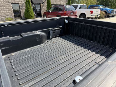 Used 2015 Toyota Tacoma PreRunner w/ SR5 Package RWD image 14