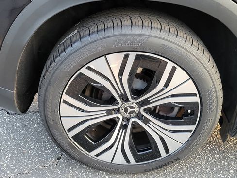 Used 2023 Mercedes-Benz EQE 350+ SUV w/ Exclusive Trim Package image 21