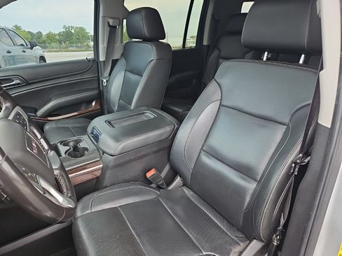 Used 2018 GMC Yukon XL SLT w/ Open Road Package AWD/4WD image 17