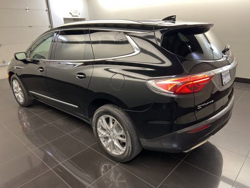 Used 2023 Buick Enclave Premium w/ Experience Buick Package image 4
