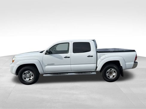 Used 2009 Toyota Tacoma PreRunner image 2