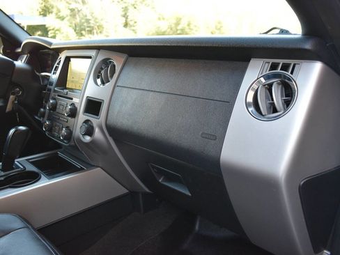 Used 2017 Ford Expedition EL XLT w/ Equipment Group 202A image 25