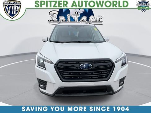 Used 2023 Subaru Forester Premium image 3