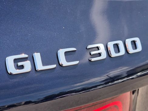 Used 2022 Mercedes-Benz GLC 300 4MATIC image 21