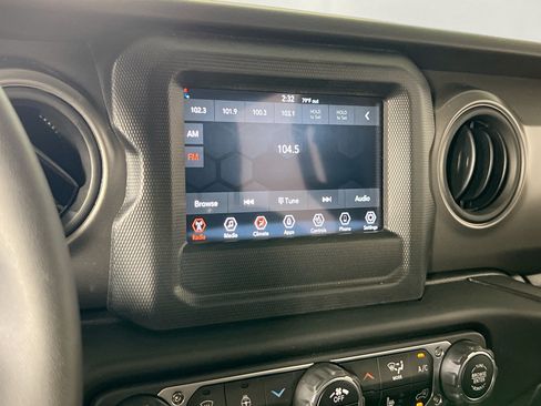 Used 2023 Jeep Wrangler Unlimited Sport AWD/4WD image 14