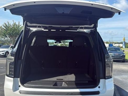 Used 2025 Chevrolet Tahoe Premier RWD image 10