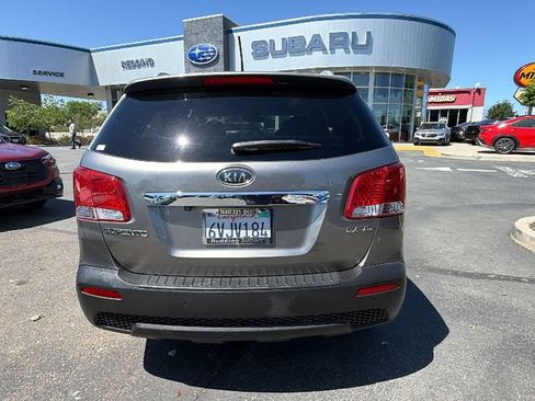 Used 2013 Kia Sorento EX w/ EX V6 Premium Pkg FWD image 5