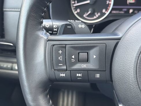 Used 2025 Nissan Pathfinder SV AWD/4WD image 13