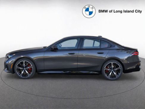 New 2027 BMW 530i xDrive w/ M Sport Package AWD/4WD image 4