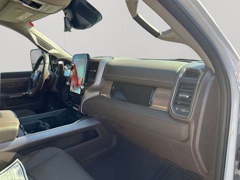 New 2026 RAM 2500 Limited AWD/4WD image 14