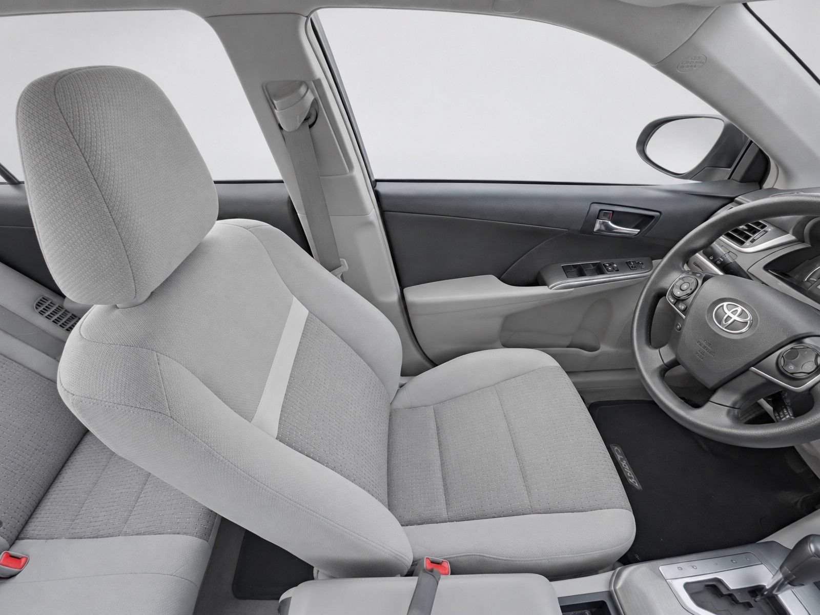 Used 2014 Toyota Camry LE FWD image 11