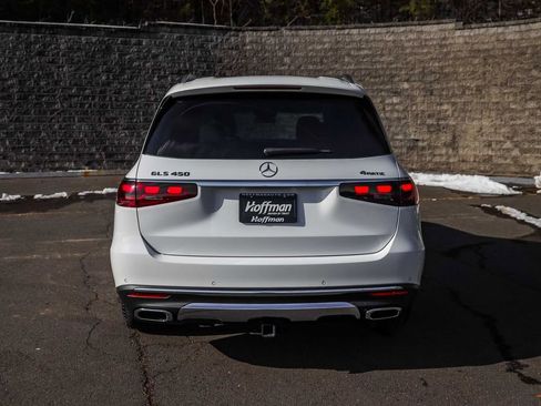 Used 2024 Mercedes-Benz GLS 450 4MATIC image 7