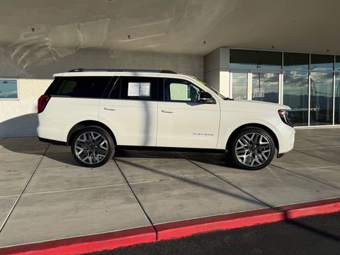 Used 2025 Ford Expedition Platinum w/ Platinum Ultimate Package image 2