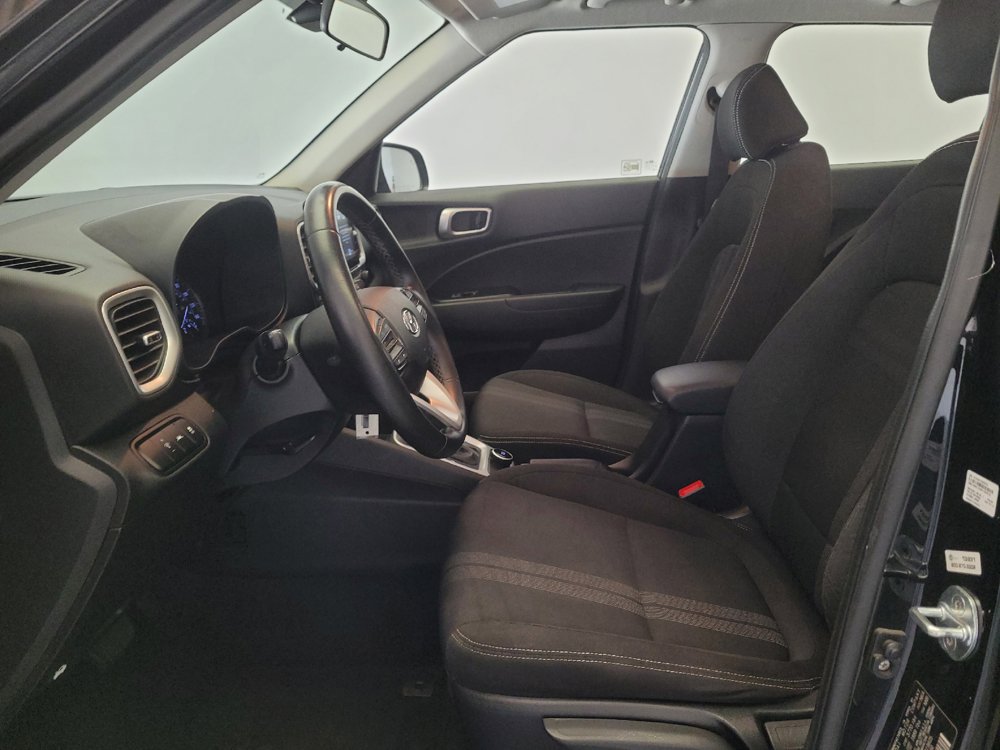 Used 2020 Hyundai Venue SEL w/ Convenience Package FWD image 17