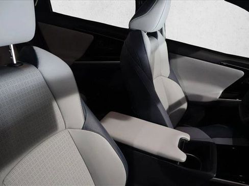 Used 2024 Subaru Solterra Limited image 27