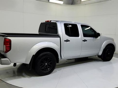 Used 2014 Nissan Frontier SV RWD image 8