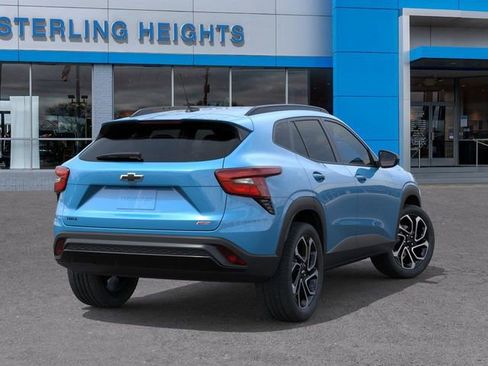 New 2026 Chevrolet Trax RS w/ Sunroof Package FWD image 4
