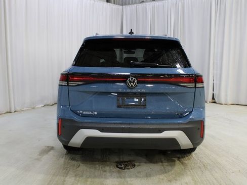 New 2026 Volkswagen Tiguan SE image 25