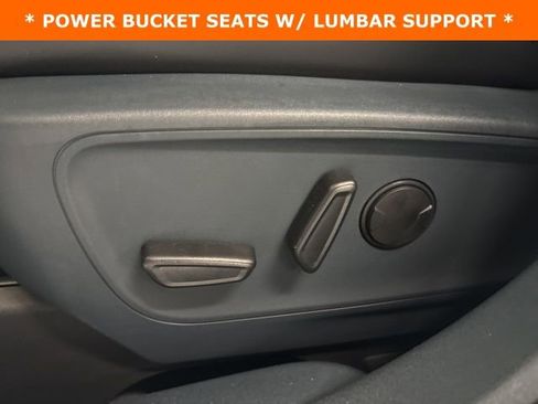 New 2025 Ford Maverick Lariat w/ Black Appearance Package image 27