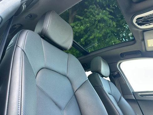 Certified 2026 Porsche Macan AWD/4WD image 18