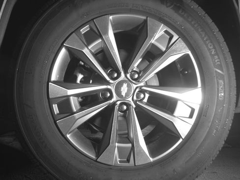 Used 2025 Chevrolet Equinox LT FWD image 14