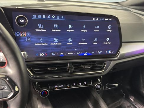 Used 2024 Chevrolet Equinox EV RS FWD image 22