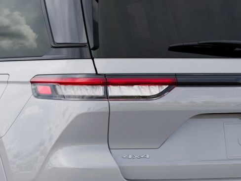 New 2026 Jeep Grand Cherokee Summit AWD/4WD image 5