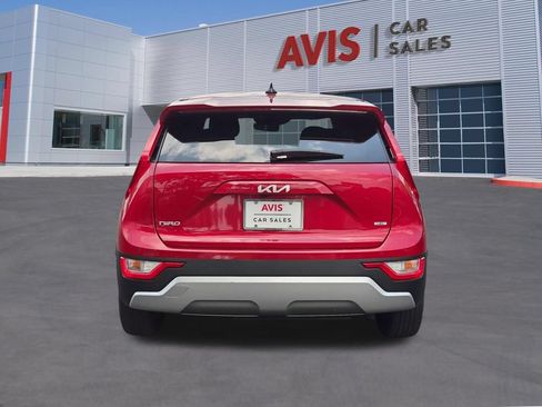 Used 2025 Kia Niro LX FWD image 7