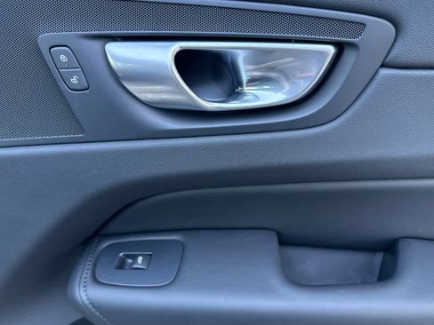 Used 2024 Volvo XC60 B5 Core image 19