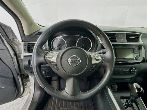 Used 2017 Nissan Sentra SV w/ Electronics Package image 11