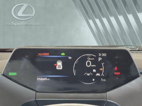 Used 2023 Toyota Prius Limited w/ Limited Premium Package FWD image 17