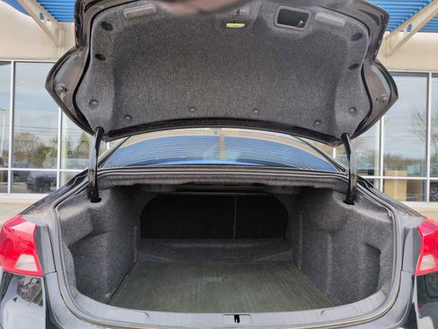 Used 2016 Chevrolet Impala LT w/ Convenience Package image 31