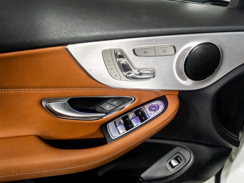 Used 2019 Mercedes-Benz C 300 4MATIC Cabriolet image 40