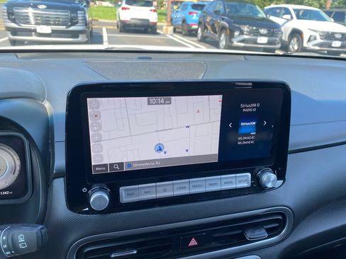 Used 2023 Hyundai Kona Limited w/ Cargo Package FWD image 9