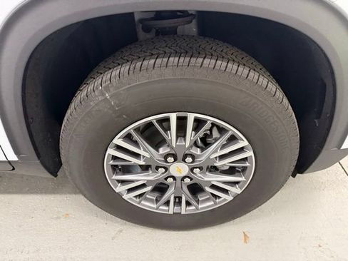 New 2026 Chevrolet Traverse LT FWD image 4