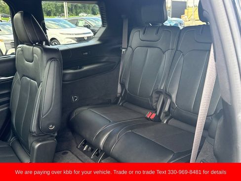 Used 2022 Jeep Grand Cherokee L Overland w/ Luxury Tech Group IV AWD/4WD image 51