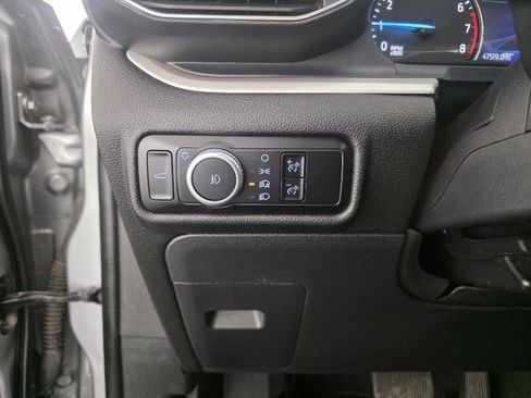 Used 2023 Ford Explorer XLT w/ Equipment Group 202A image 32