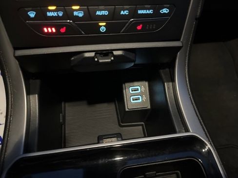 Used 2019 Ford Edge SEL w/ Cold Weather Package image 15