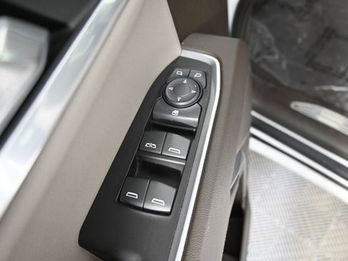 Used 2022 Chevrolet Silverado 1500 LT image 19