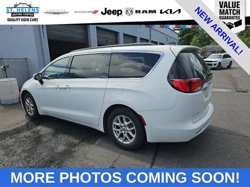 Used 2021 Chrysler Voyager Lxi FWD image 5