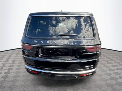 Used 2023 Jeep Wagoneer L Series II image 6