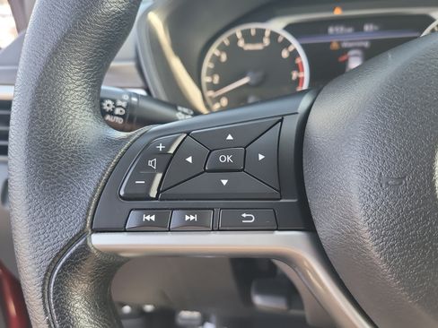 Used 2025 Nissan Altima 2.5 SV FWD image 26