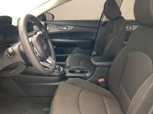 Used 2020 Kia Forte LXS FWD image 17