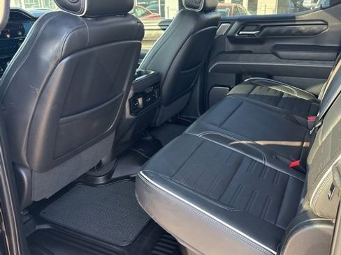 Used 2024 GMC Sierra 1500 AT4X image 12