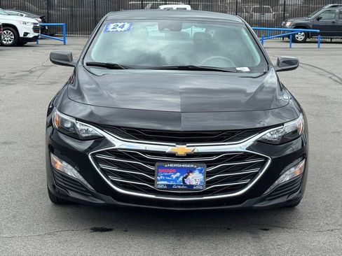 Used 2024 Chevrolet Malibu LT FWD image 2